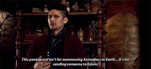 VKzRrP.gif