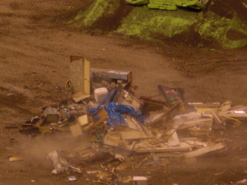 ZHQ8q3.jpg