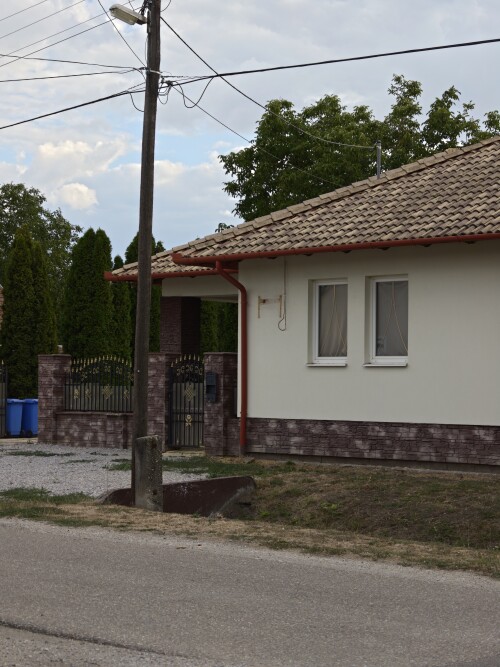 b8uc6H.jpg