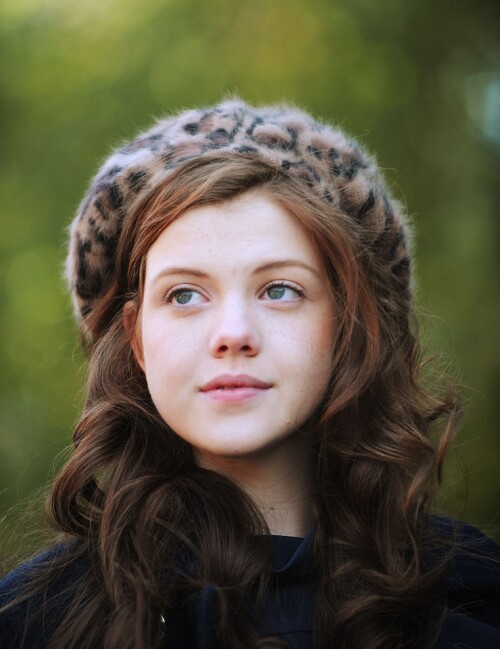 740full georgie henley