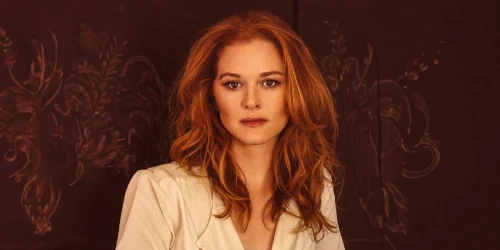 21 Sarah Drew Featured