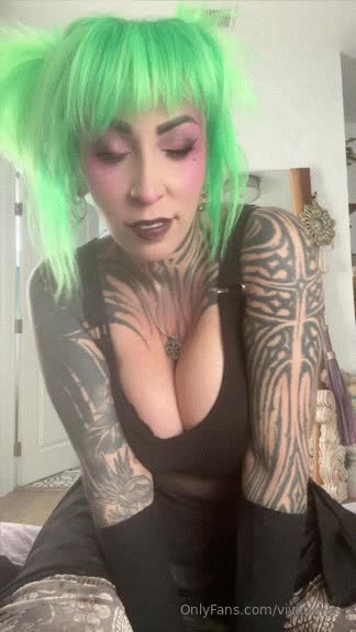 fFZNH7.webm