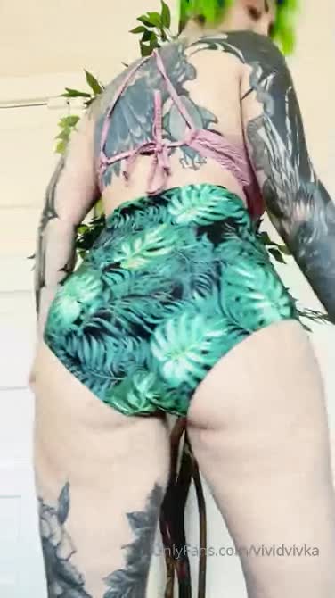 fFjhX9.webm