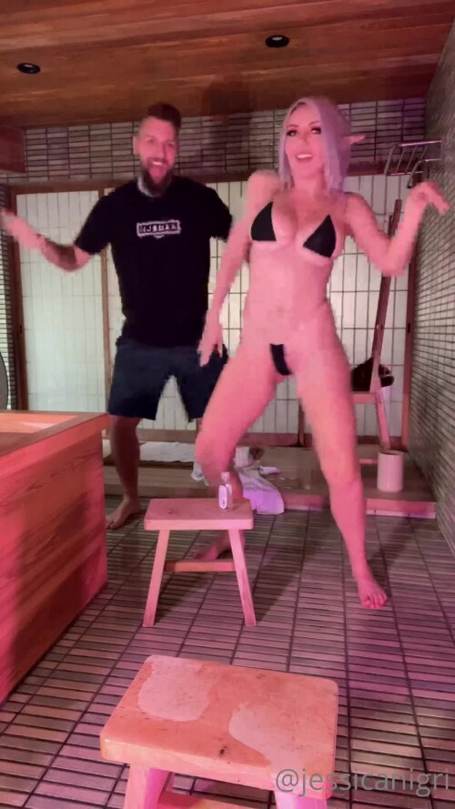 fXSmSF.webm