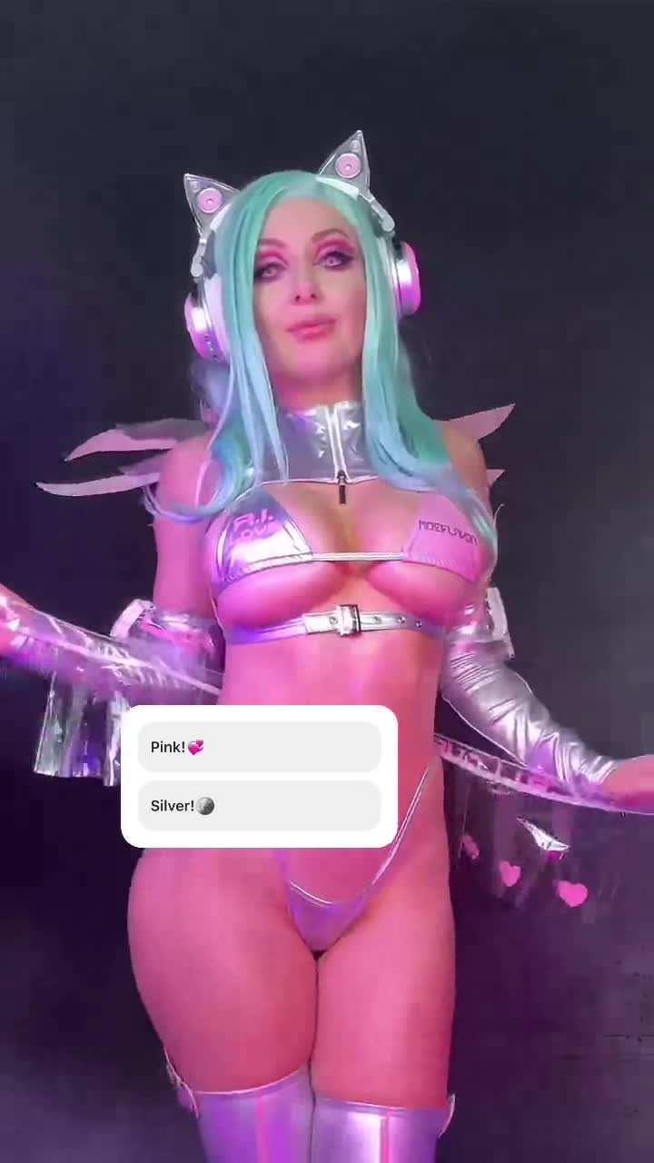 fXvhuK.webm