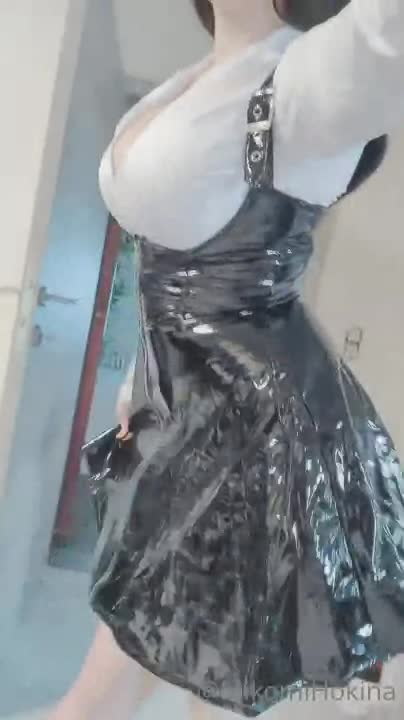 fY7W11.webm