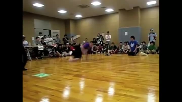 feE9ED.mp4