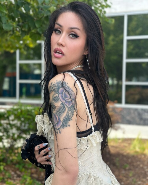 adore delano continues her journey and is becoming even v0 cj5r0gdnbypd1