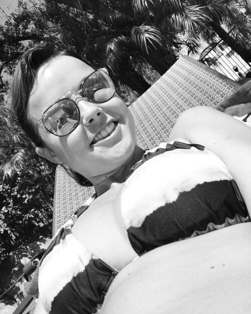 Dillion Harper
sunglasses
bikini #tiaenamoradiiisiiiimaaaa