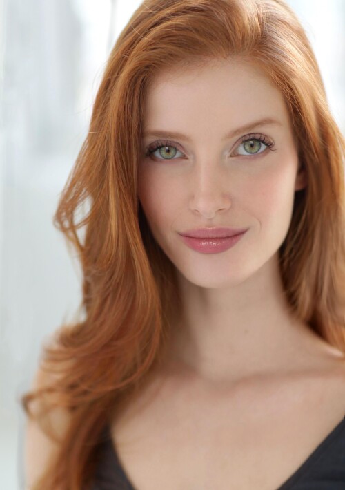 #Claire Friesen #redhead #loveartdeco