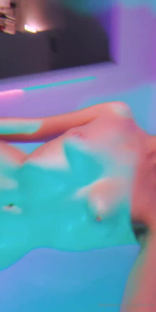 lWuvbi.mp4