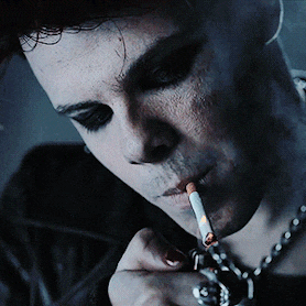 mDlYFv.gif
