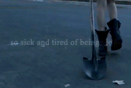 qUjKpT.gif