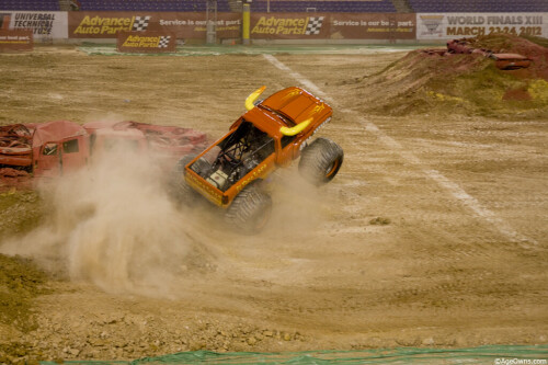 el toro loco kicks up some dirt 5921899635 o