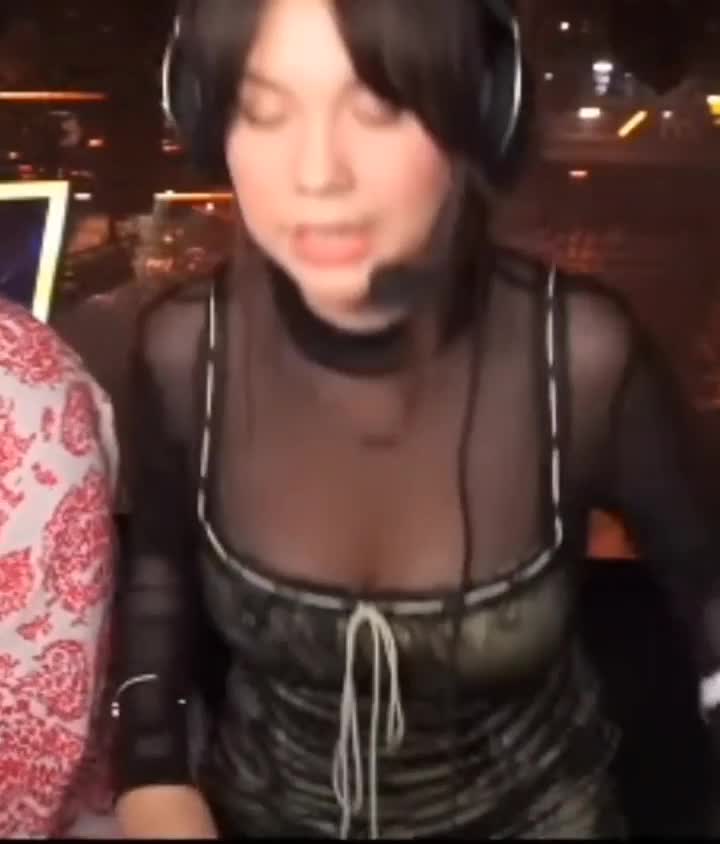 uUSylr.mov