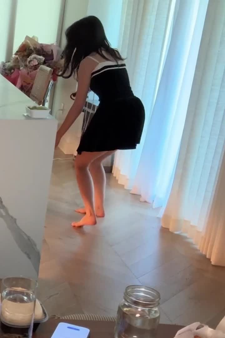 uUqTtb.mp4