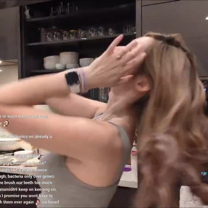 ufqVq1.mp4