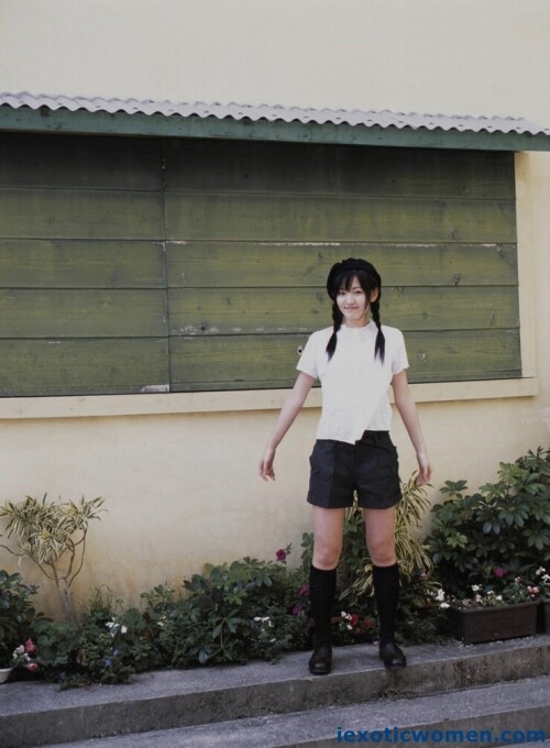 Airi Suzuki 1366