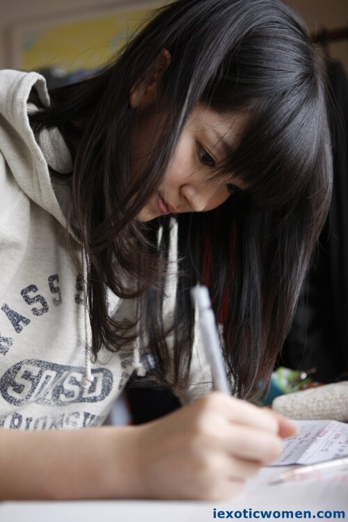 Airi Suzuki 1392