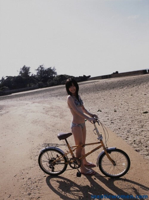 Airi Suzuki 1441