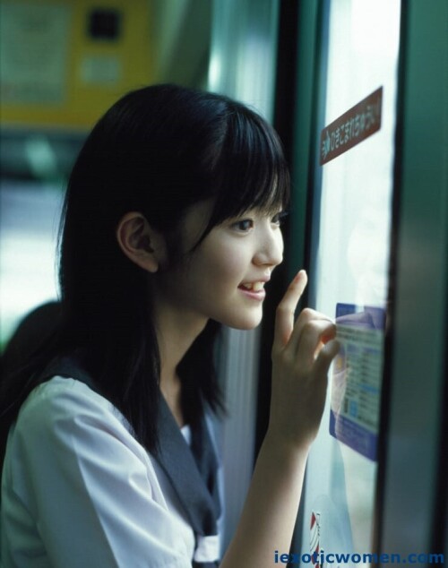 Airi Suzuki 1011