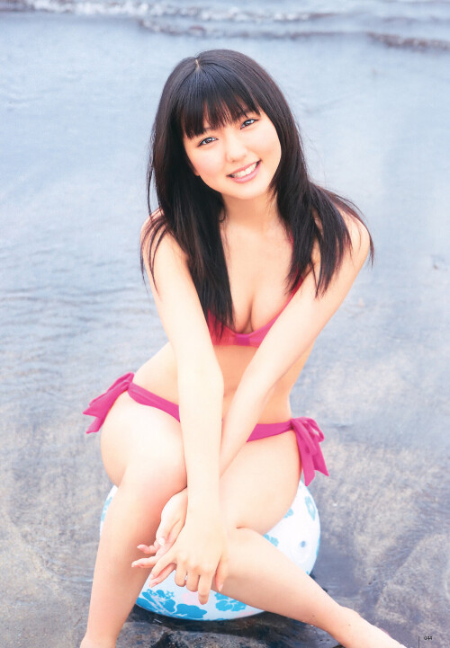 Airi Suzuki 808