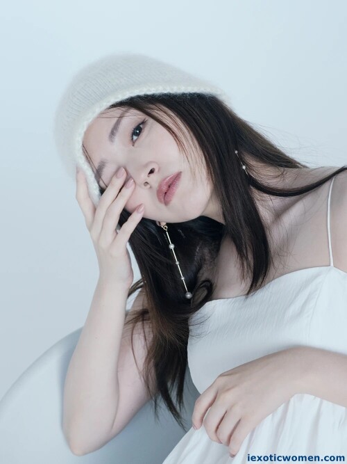 Airi Suzuki 1564