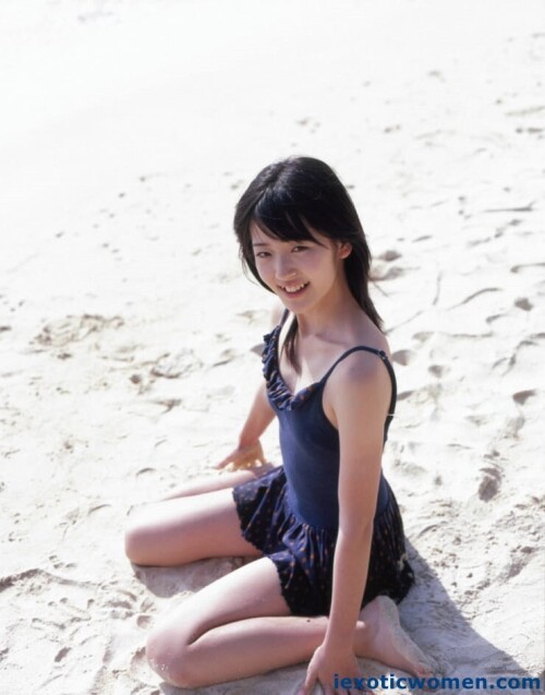 Airi Suzuki 1033
