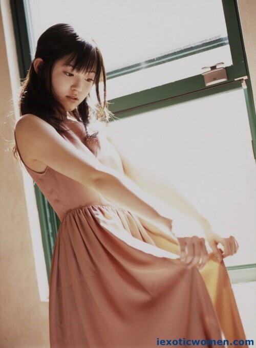 Airi Suzuki 1049