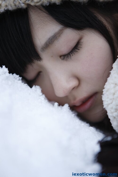 Airi Suzuki 1036