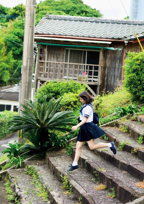Hina Kikuchi 1614 1