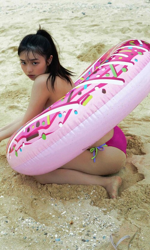 Hina Kikuchi 1694 1