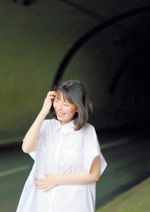 Hina Kikuchi 2071