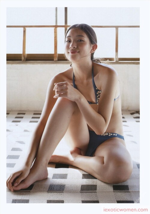 Rika Adachi 523