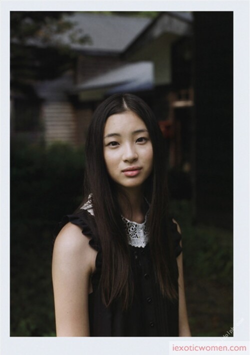 Rika Adachi 719
