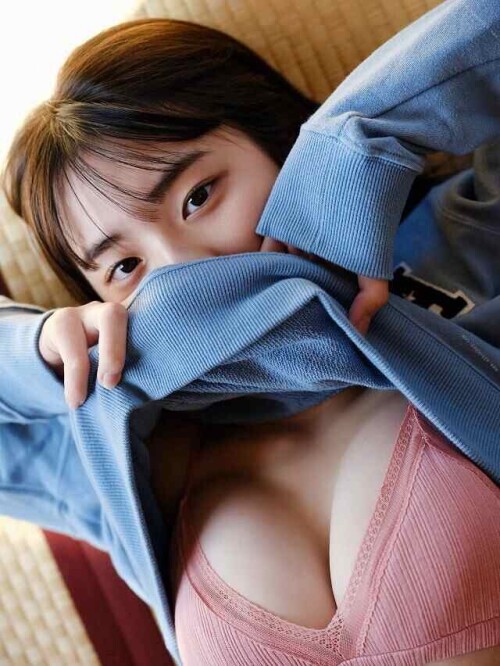 Hina Kikuchi 990