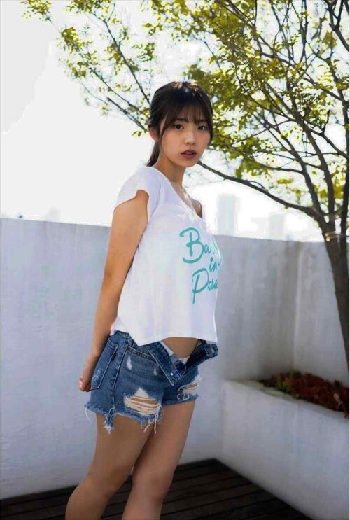Hina Kikuchi 882