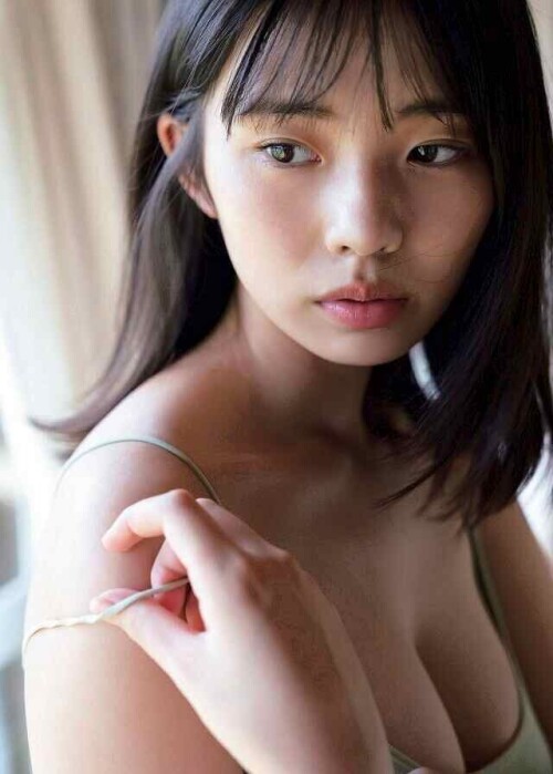 Hina Kikuchi 1067