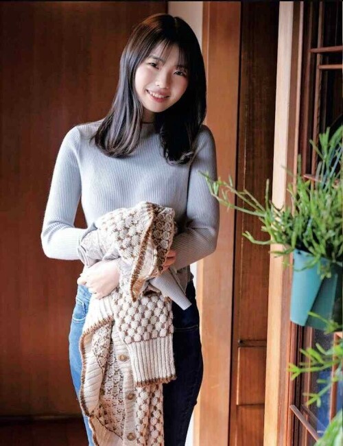 Hina Kikuchi 1330