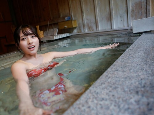 Nana Owada 1079