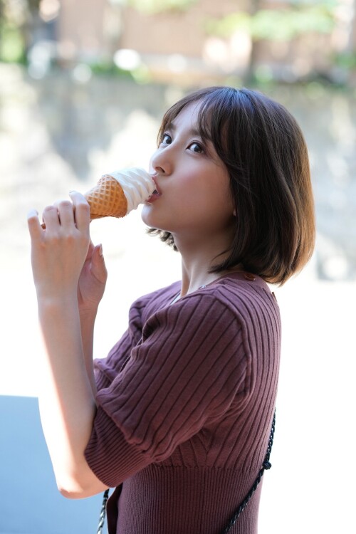 Nana Owada 1298