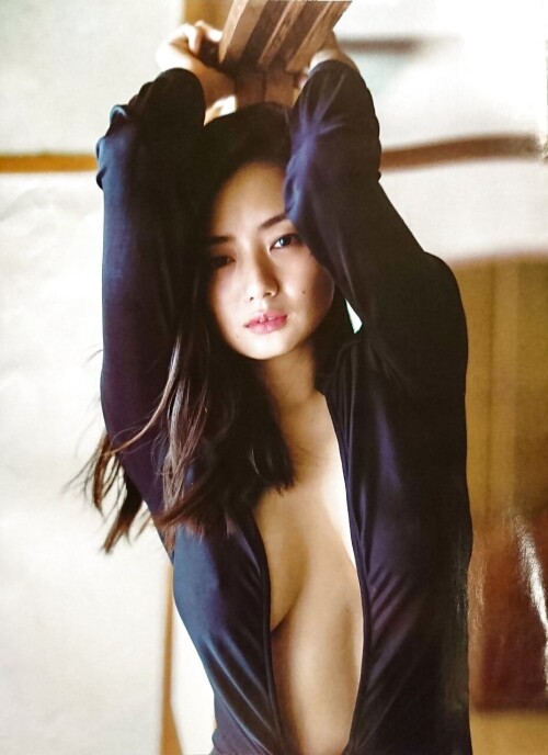 Moemi Katayama 380