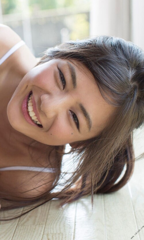 Moemi Katayama 805