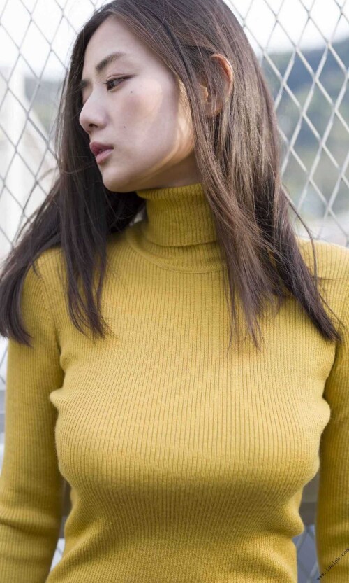 Moemi Katayama 830