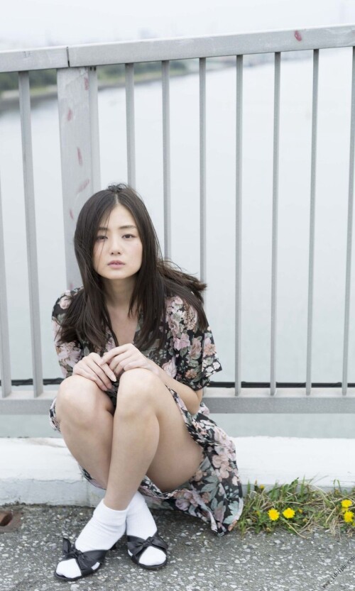 Moemi Katayama 811