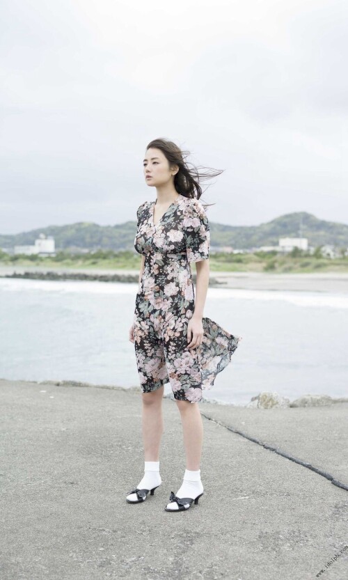 Moemi Katayama 328