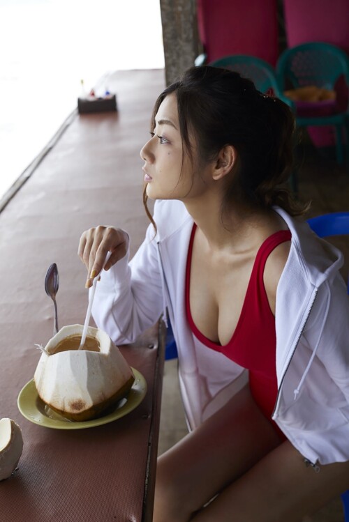 Moemi Katayama 867
