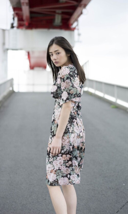 Moemi Katayama 863