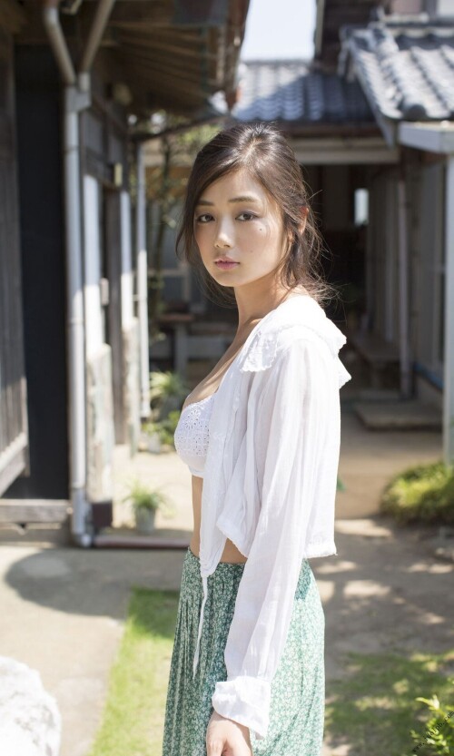 Moemi Katayama 591
