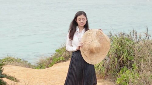 Moemi Katayama 332